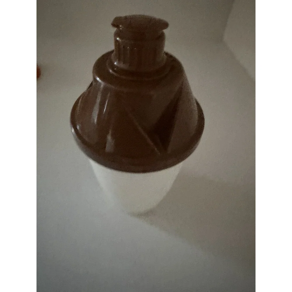 Vintage Tupperware Mixer Shaker 847-2 Mixer Shaker